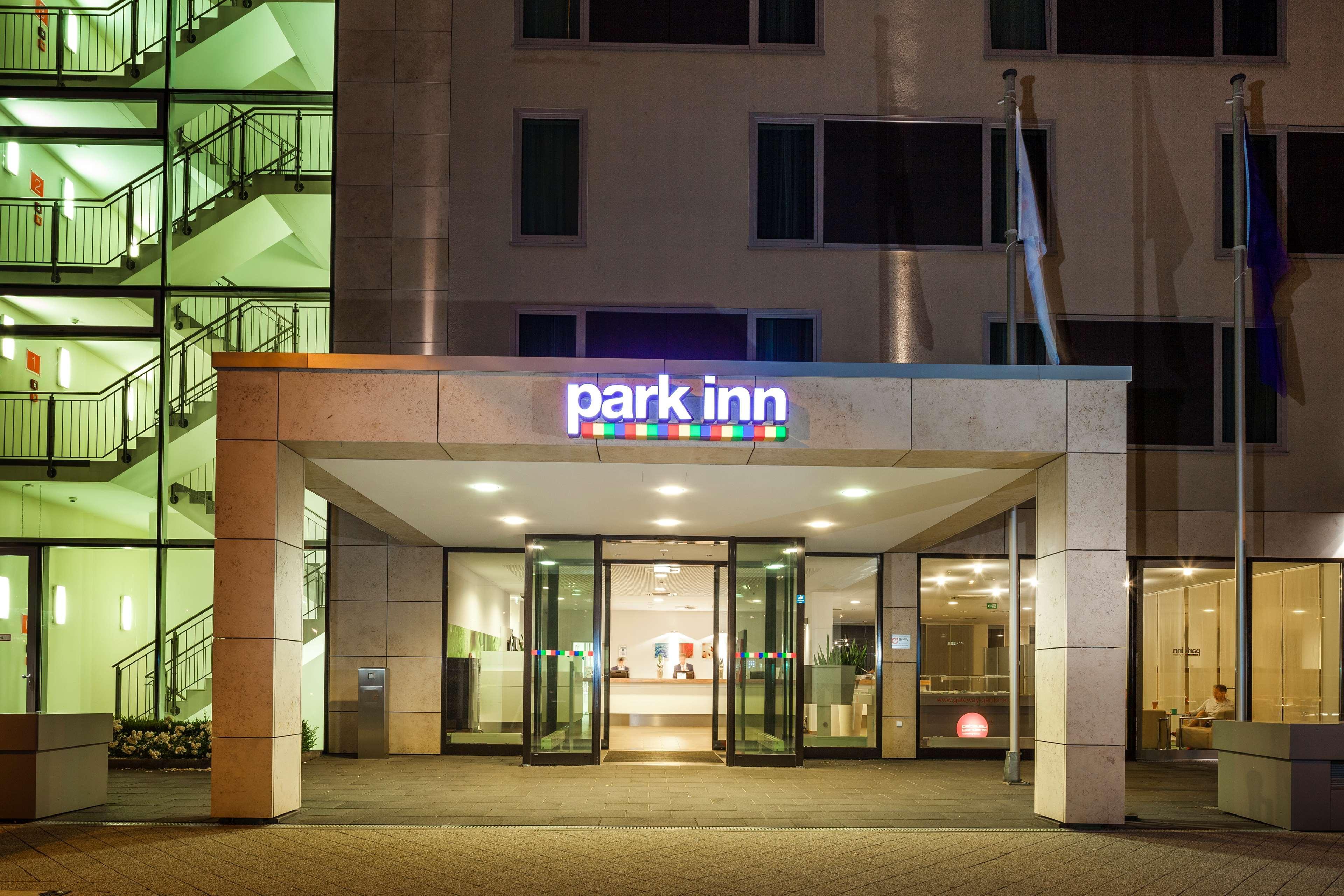 Park Inn By Radisson Frankfurt Airport Fráncfort del Meno Exterior foto